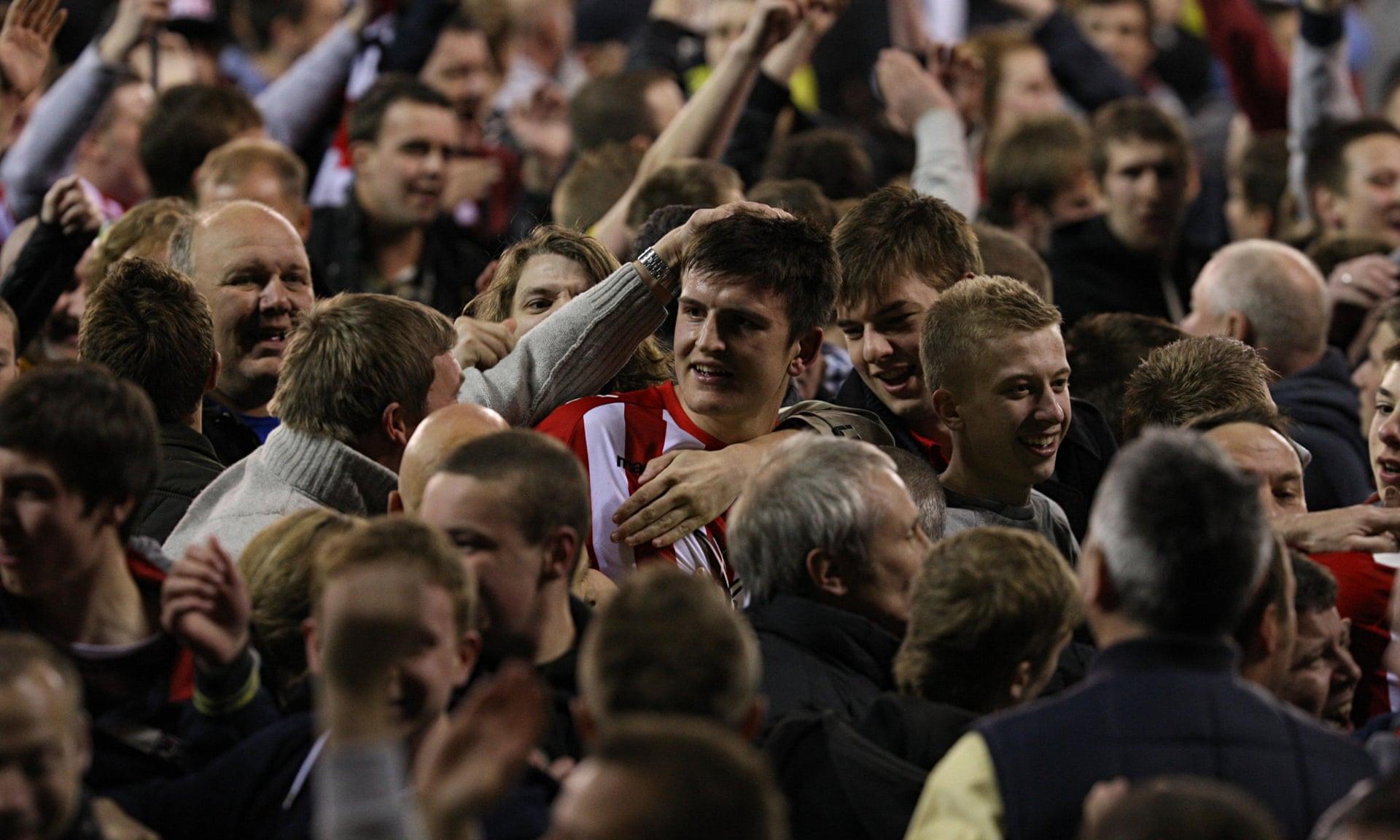 整体表现提 整体表现提